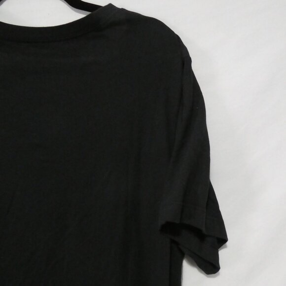 THE NIKE TEE - Dri-Fit | large | Black Short Sleeve T-Shirt - Picture 12 of 14